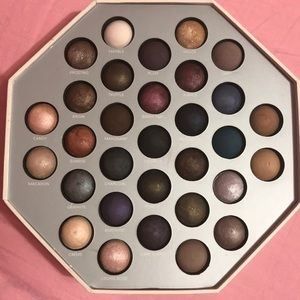 Laura geller 31 shade eye shadow collection
